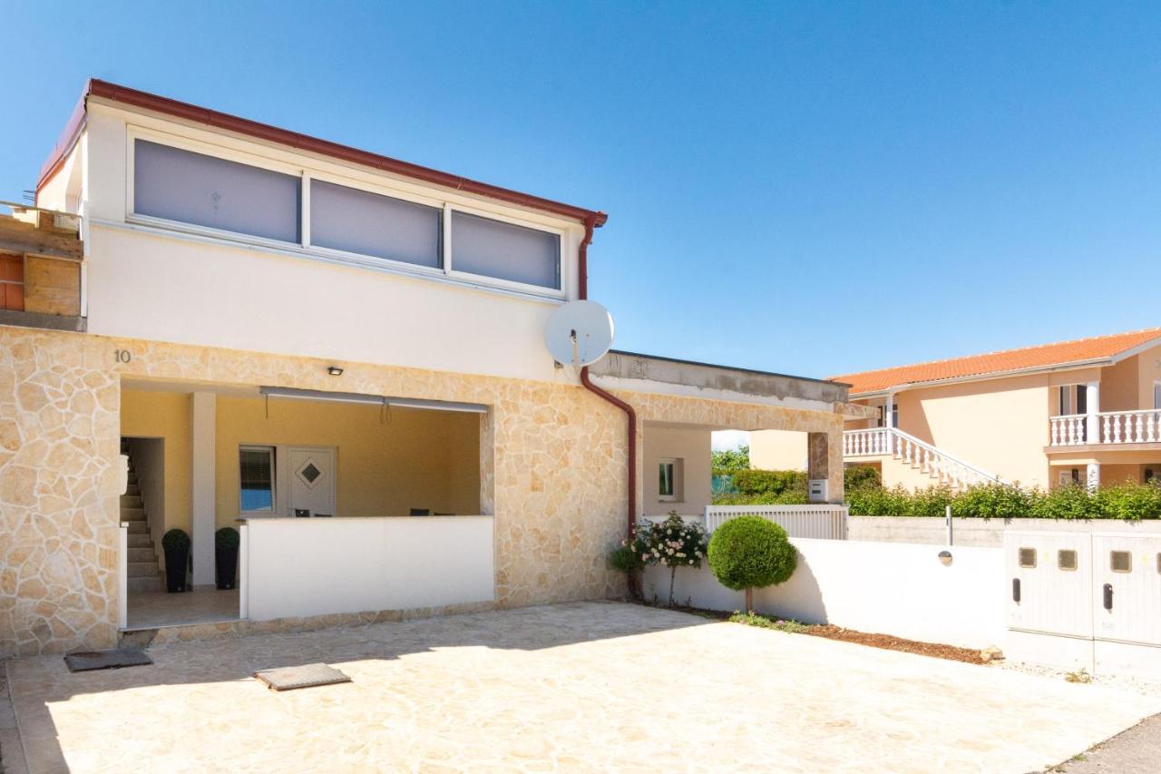 With A Parking Space - Kozjak, - 21754